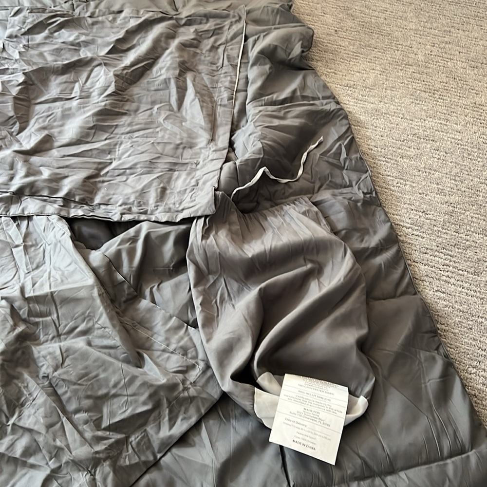 Reversible down, alternative comforter set - Picture 4 of 7